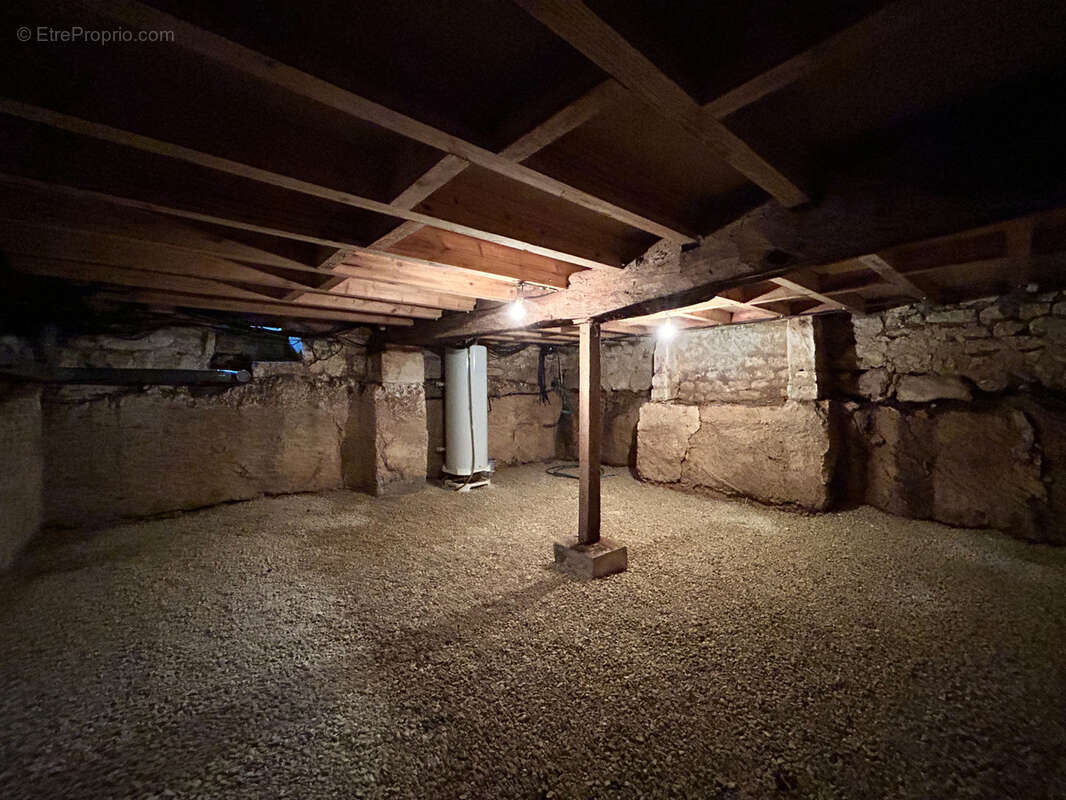 Maison à CHAMPAGNOLLES