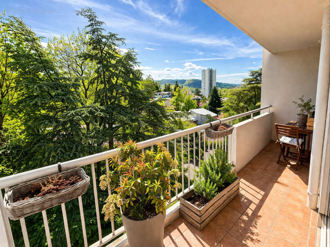 Appartement à SAINT-ETIENNE