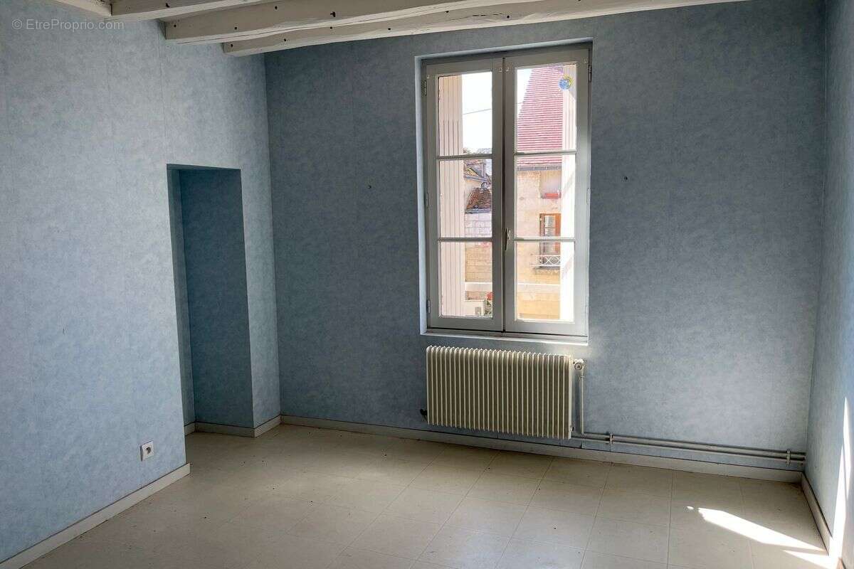 Maison à FERRIERE-LARCON