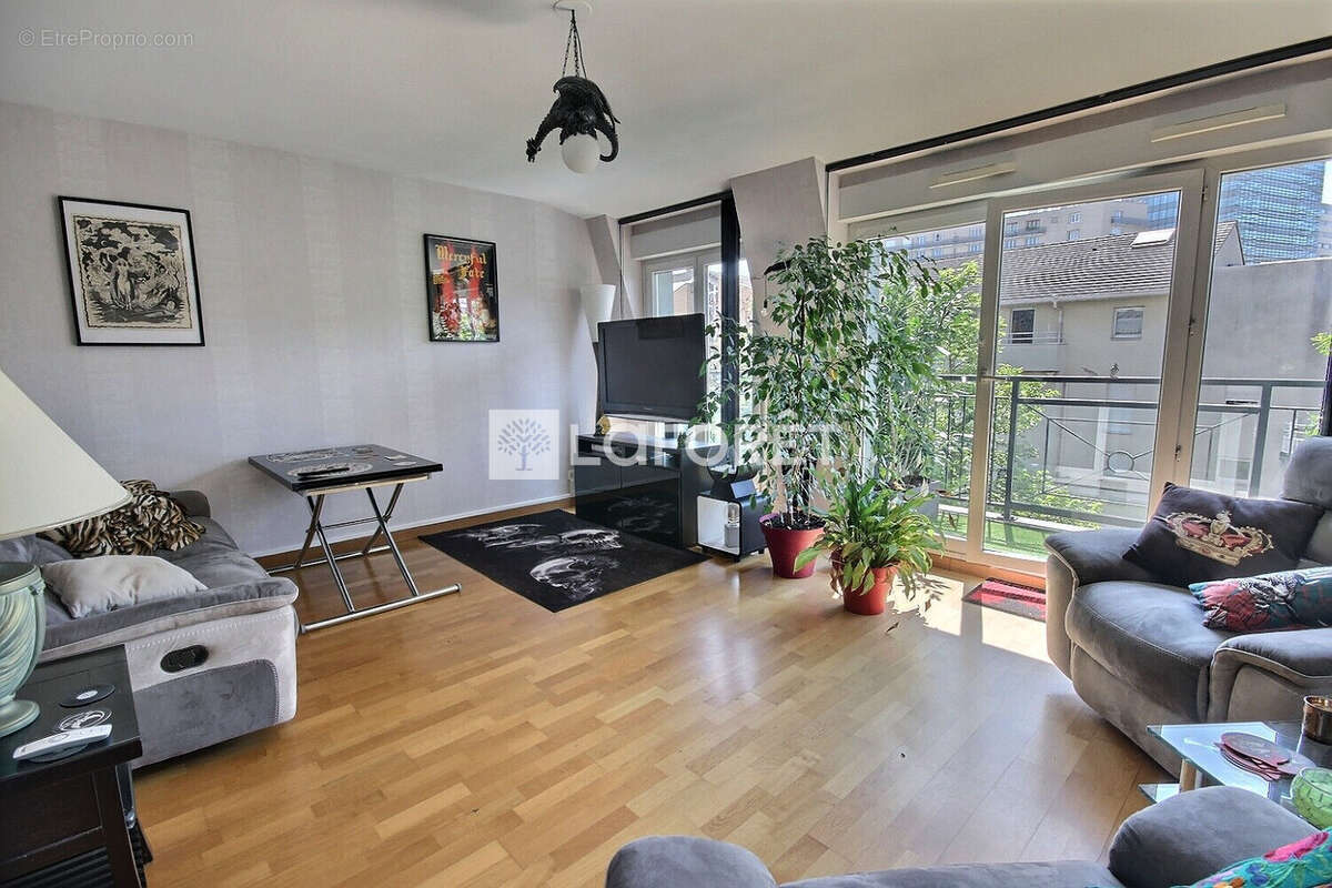 Appartement à LA GARENNE-COLOMBES