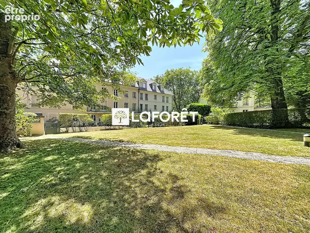 Versailles Place Louis XIV - 4 pièces lumineux de 92 m² avec balcon, ascenseur et 2 parkings - photo 14