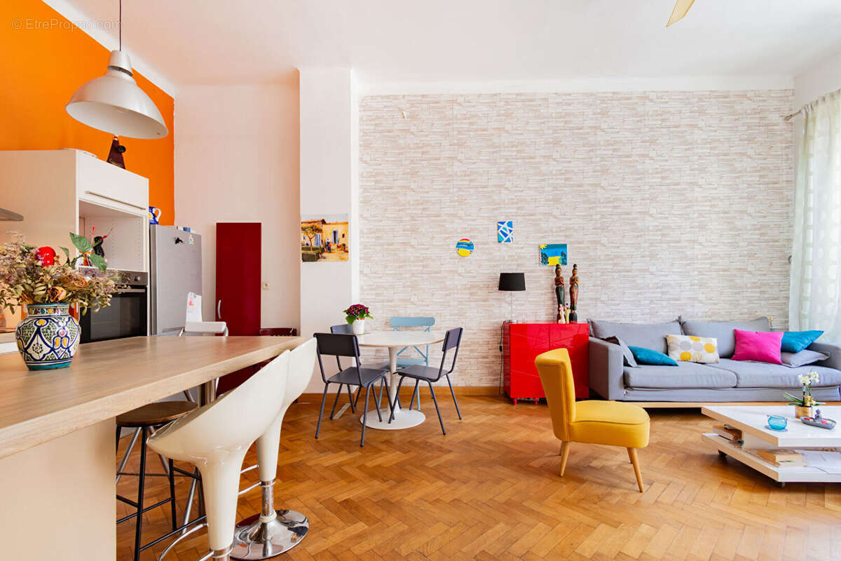 Appartement à MARSEILLE-2E