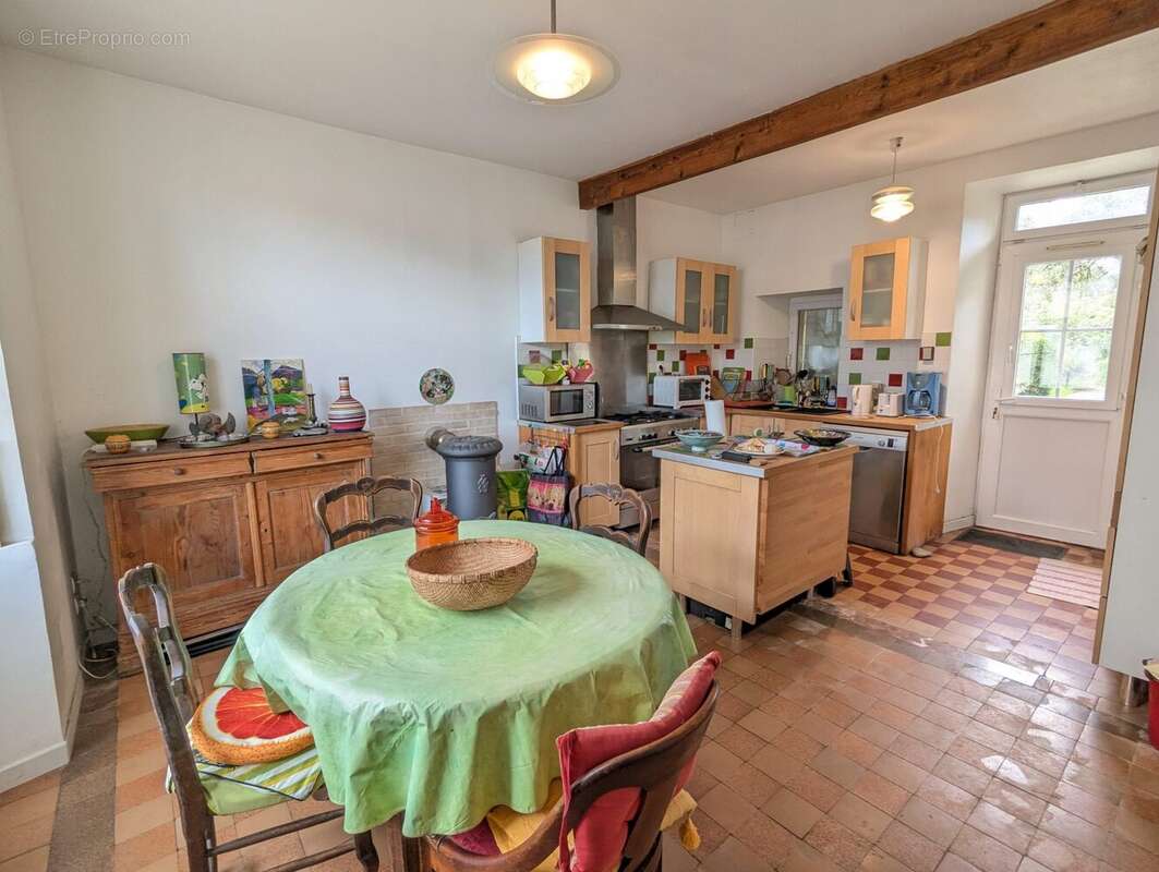 cuisine - Maison à GRANDCAMP-MAISY