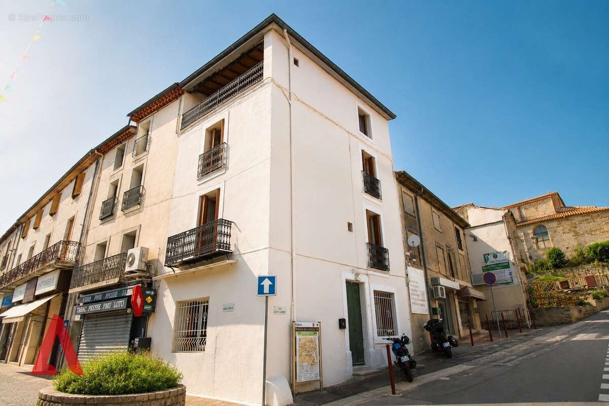 Belle maison de caractère au cur de Magalas  4 chambres, superbe terrasse couverte avec vue  149 000  - photo 2