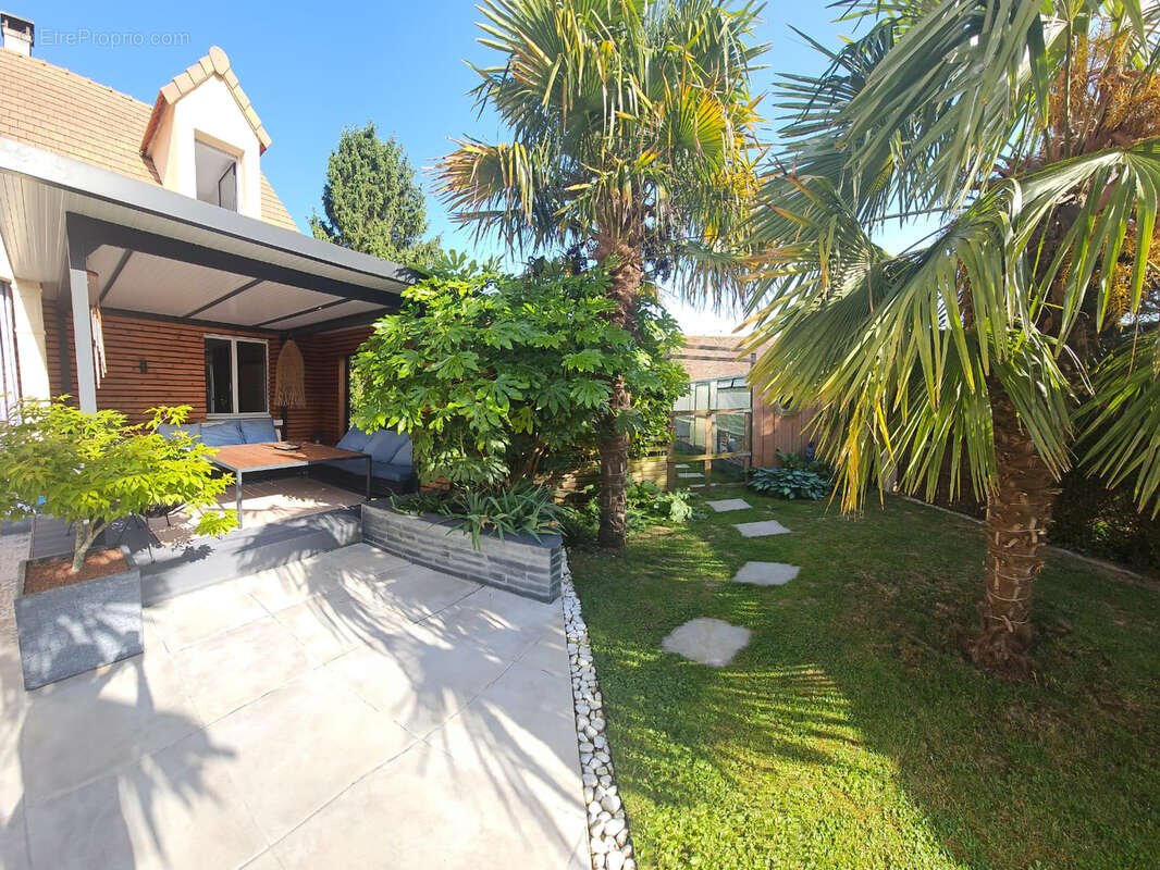 Maison individuelle 'coup de coeur' avec piscine en centre village - photo 2