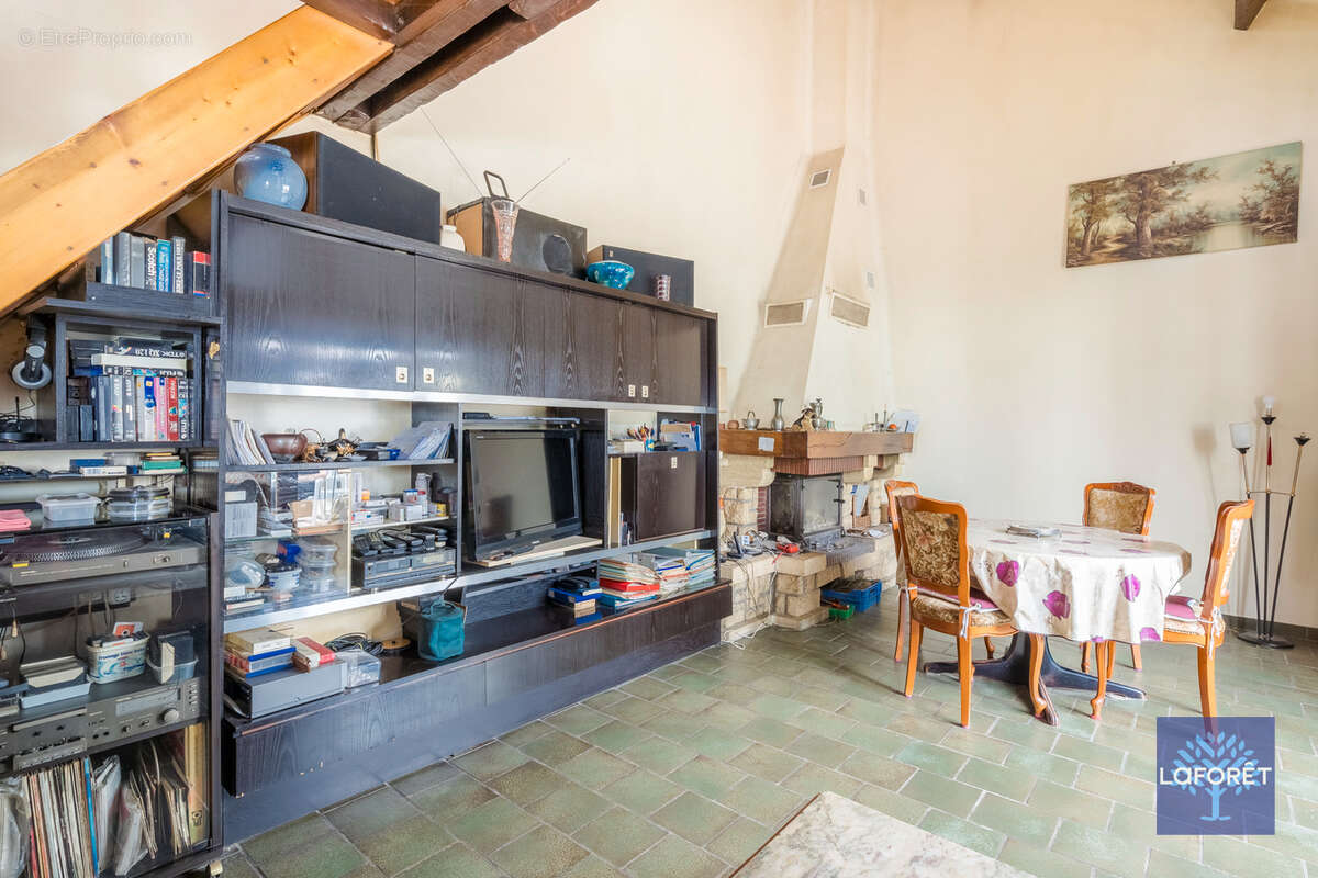 Appartement à LES PAVILLONS-SOUS-BOIS