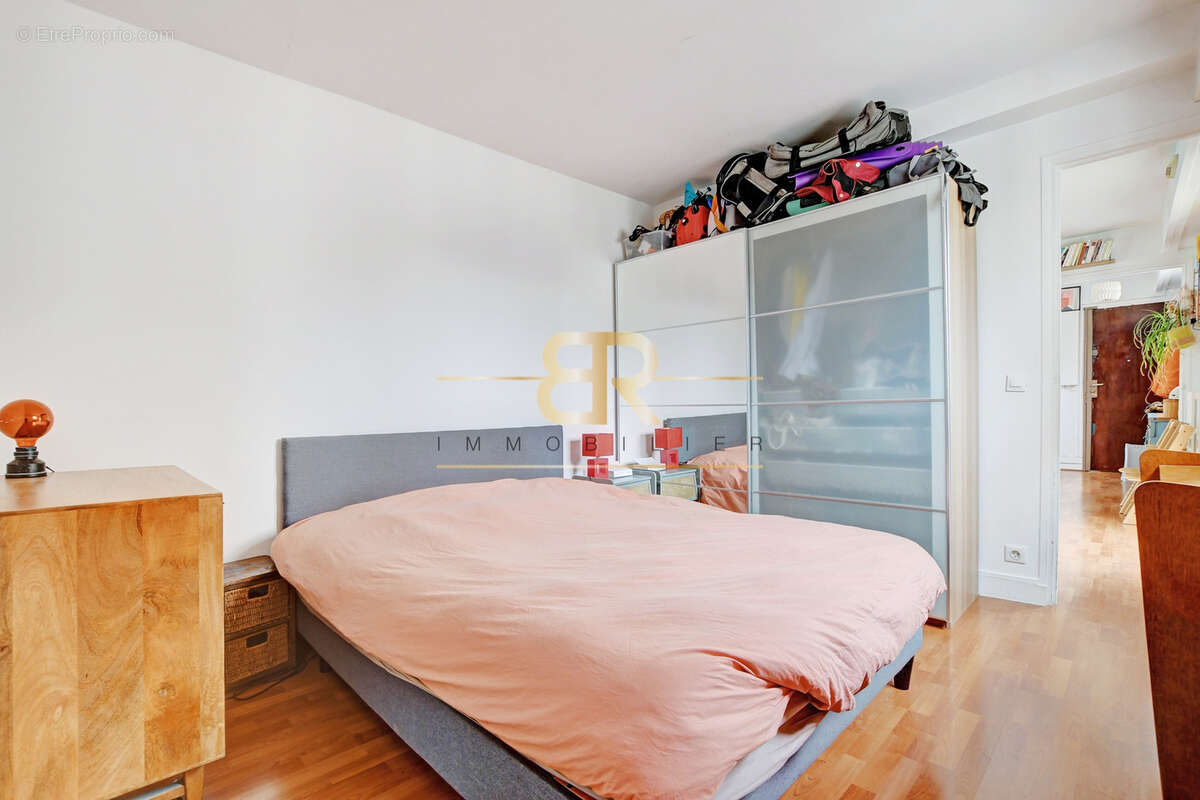 Appartement à PARIS-10E