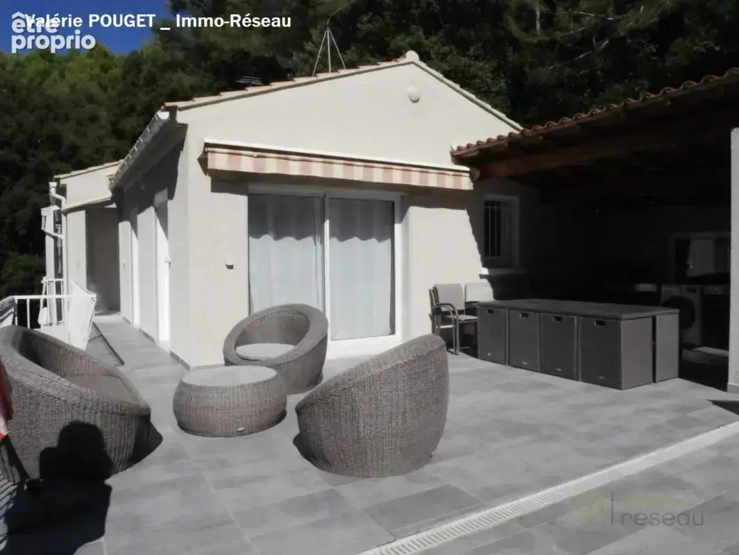 Maison 5 pièces 128 m² à vendre à Le Revest-Les-Eaux (83200) - photo 8