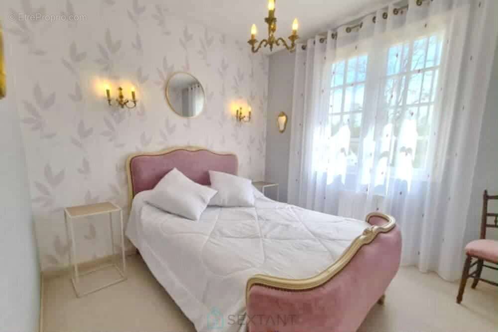 Maison à CENAC-ET-SAINT-JULIEN