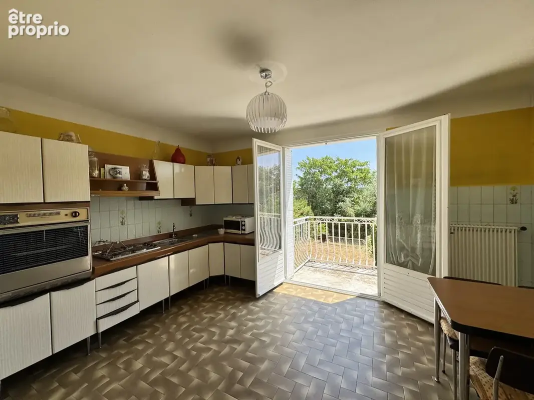 LA VOULTE-SUR-RHÔNE   Maison familiale de 136,7 m2 avec 4 chambres, sous-sol et garage - photo 3