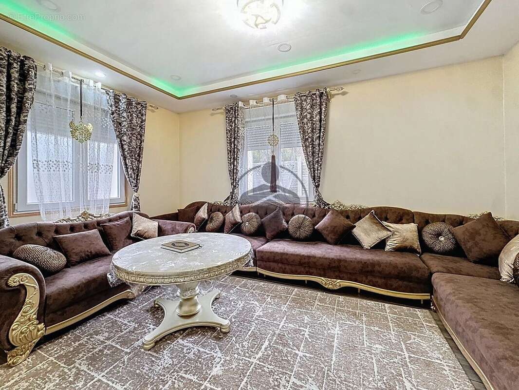 Maison à SAINT-QUENTIN