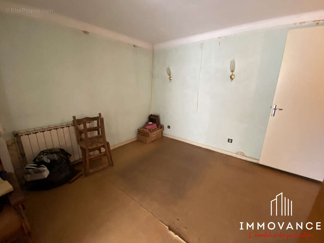 Maison à SAINT-JEAN-DU-BRUEL