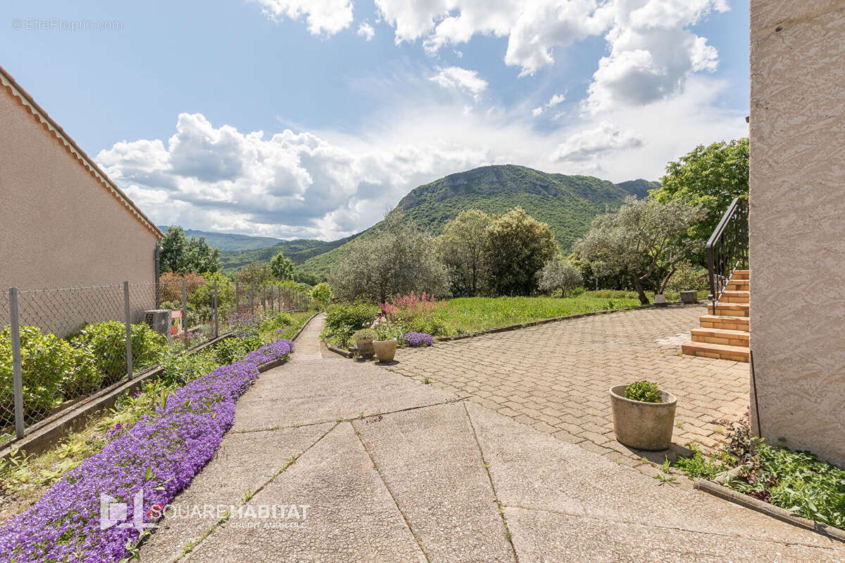 Photo 2 - Maison à LARAGNE-MONTEGLIN