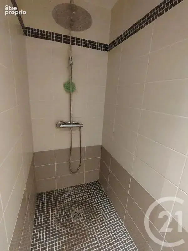 Maison 65 m² à Ternay  - photo 16
