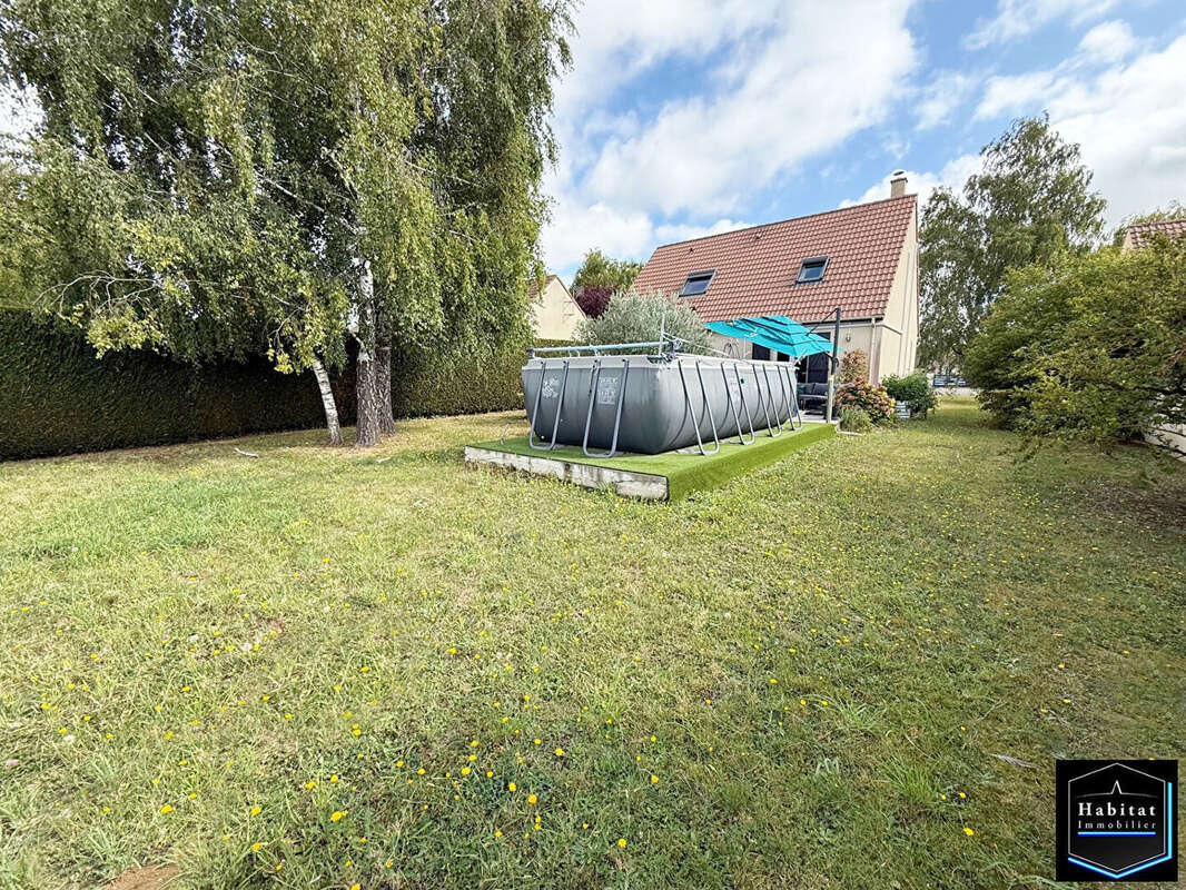 Maison à LE PLESSIS-BELLEVILLE