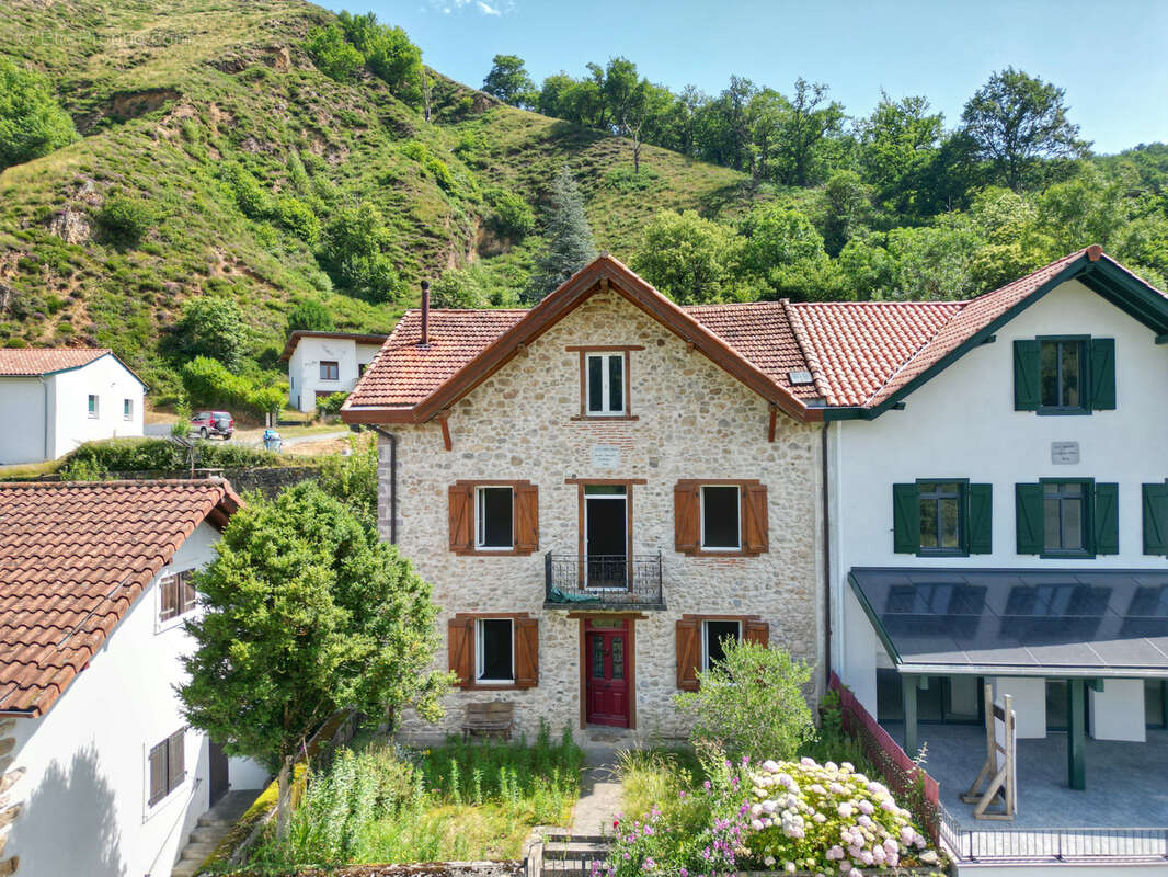Maison mitoyenne en pierre à Urepel - photo 3