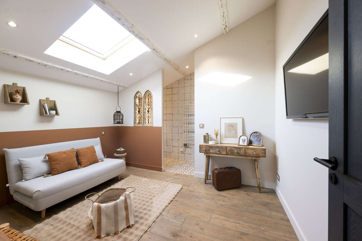 Maison à SAINT-BONNET-DE-MURE