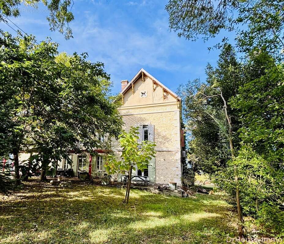 Autre à ROUFFIGNAC-DE-SIGOULES