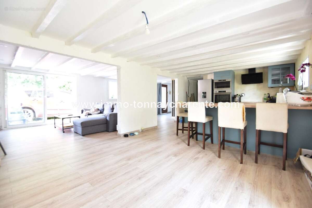 Maison à TONNAY-CHARENTE
