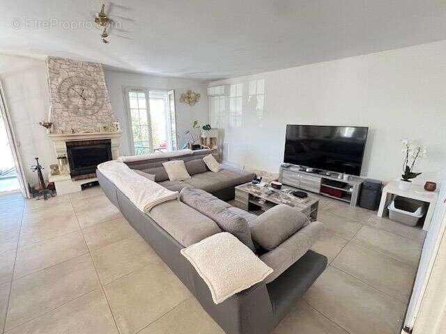 Maison à SAINT-CHRISTOL-LES-ALES