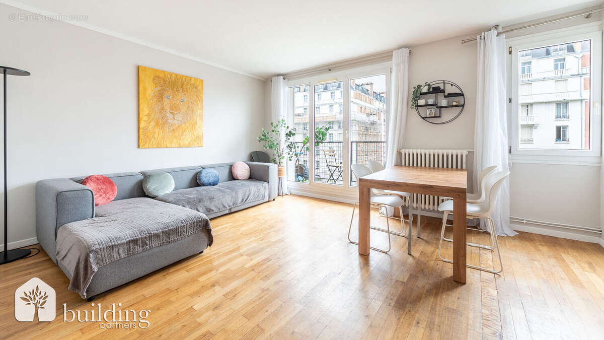 Appartement à PARIS-17E
