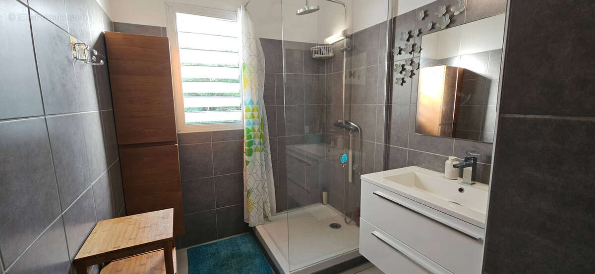 Maison à LES TROIS-ILETS