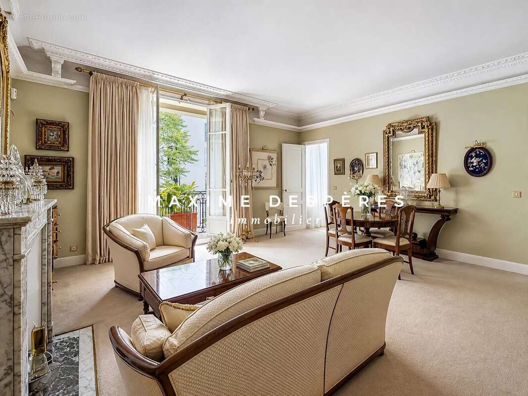 Appartement à NEUILLY-SUR-SEINE