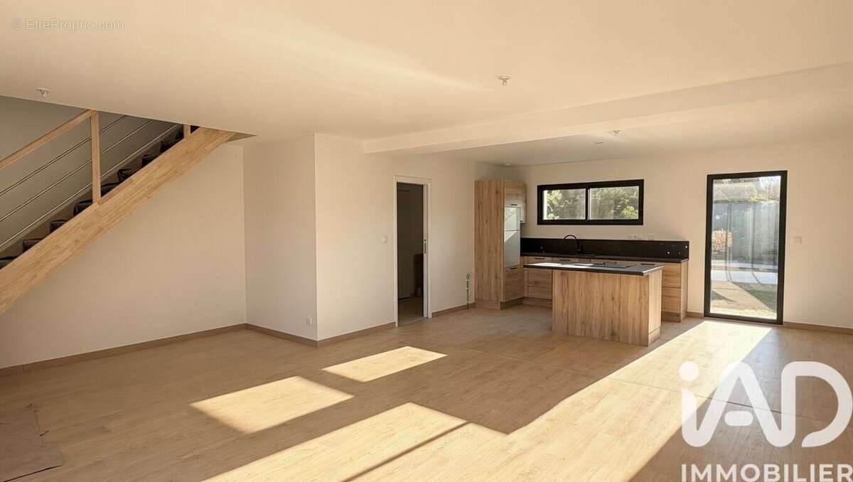 Photo 7 - Maison à CAMARET-SUR-AIGUES