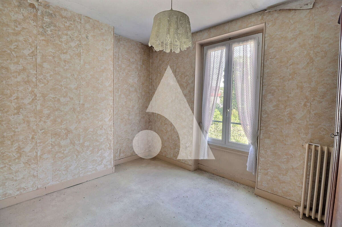 Maison à MERY-SUR-OISE