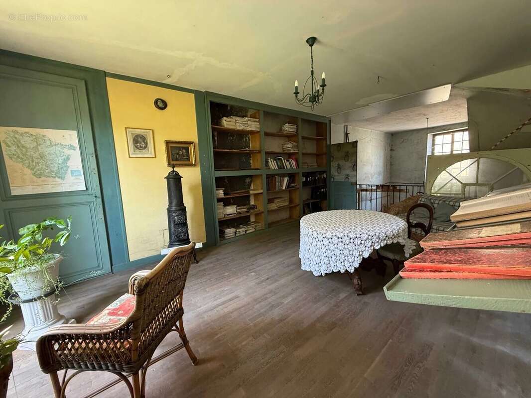 Magnifique manoir original dans un grand village avec toutes les commodités, situé au bord de la Saône - photo 16