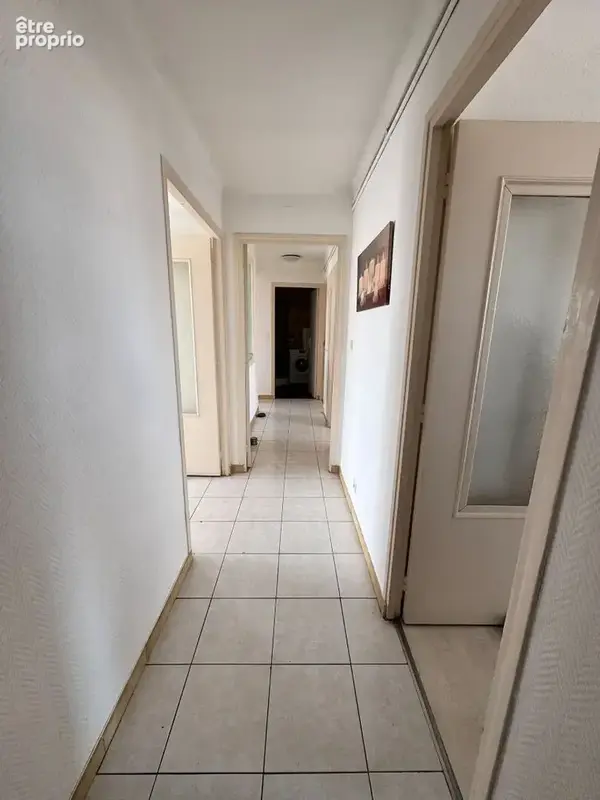 Carcassonne - appartement traversant 76 m² - dernier étage - balcons - parking privatif - photo 9