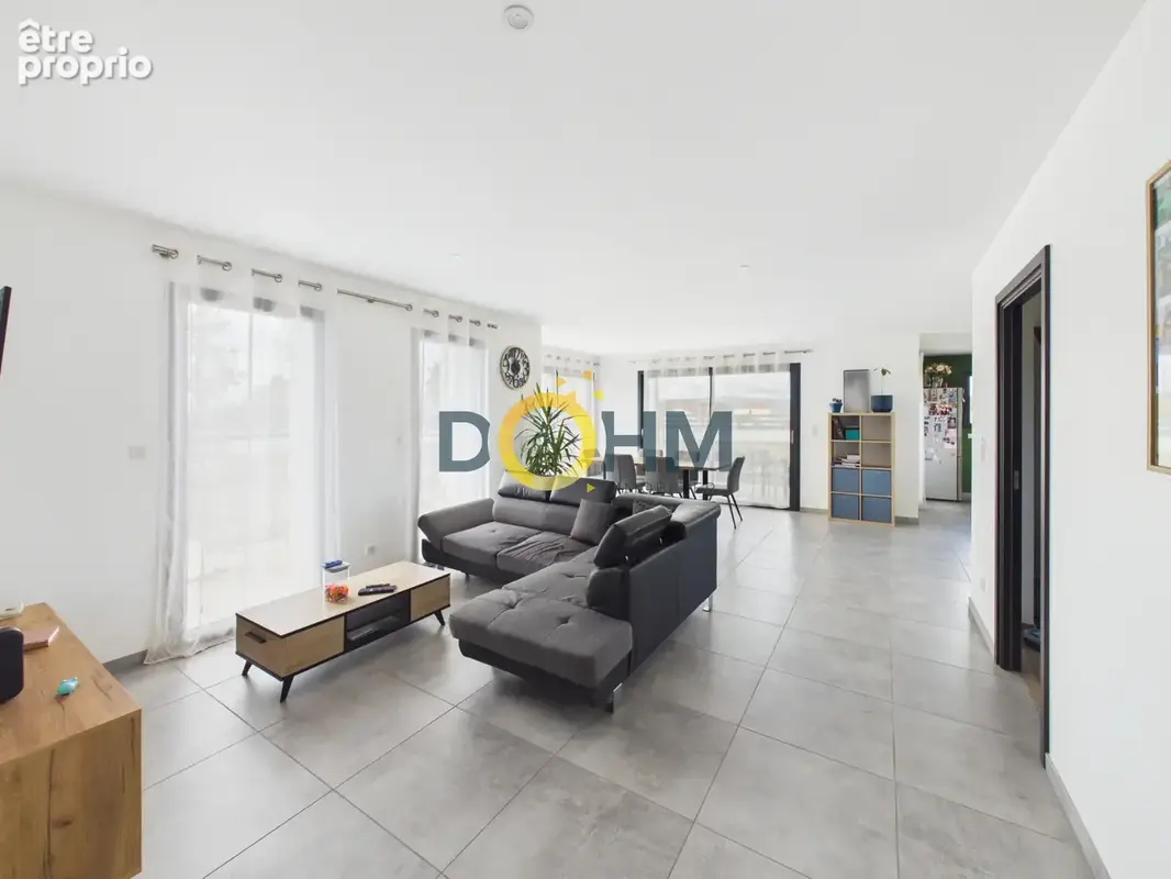 Maison contemporaine T6 de 147 m2 avec 1075 m2 de terrain - photo 11