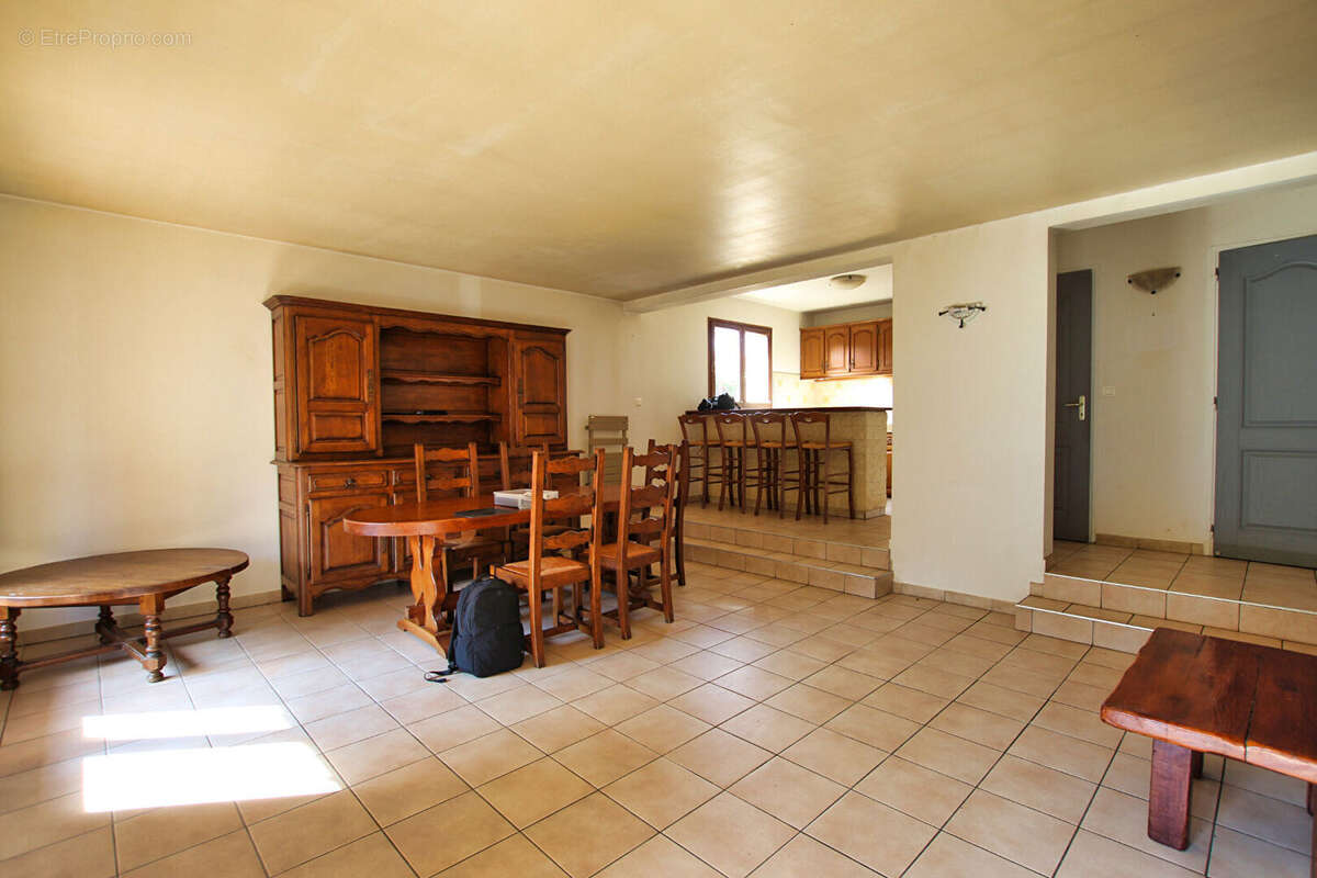 Maison à SAINT-PIERRE-DE-CHANDIEU