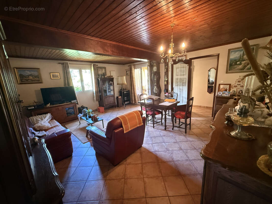 Maison à SALAZIE