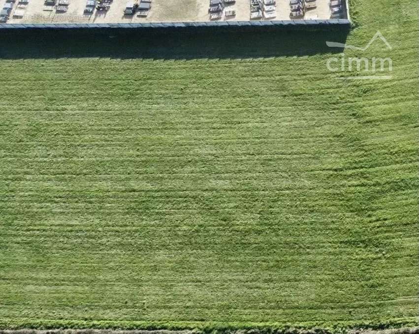 Terrain à DOMPIERRE-SUR-BESBRE