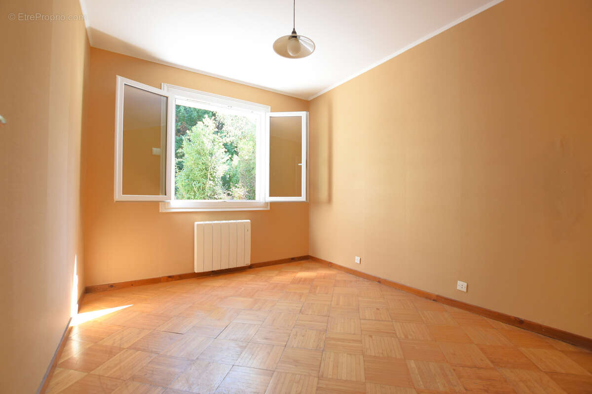 Maison à LES ESSARTS-LE-ROI