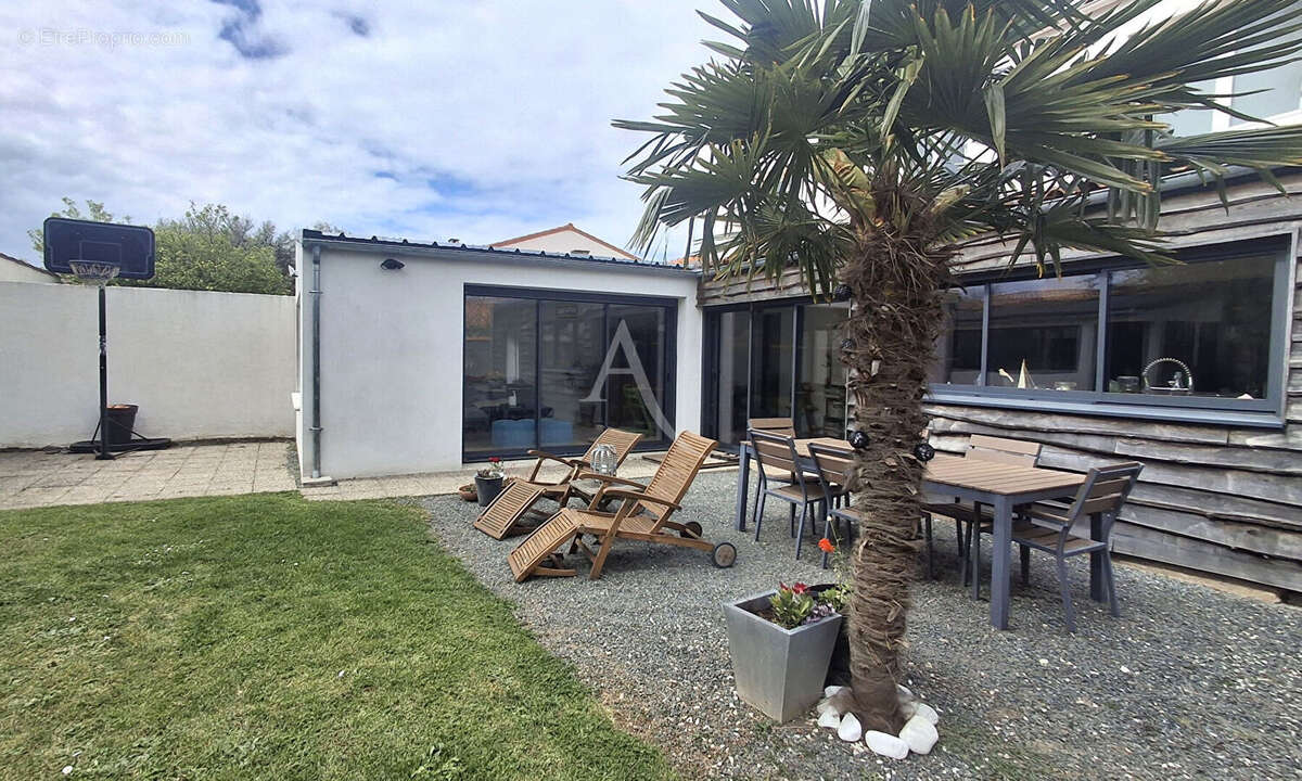 Maison à SAINT-XANDRE