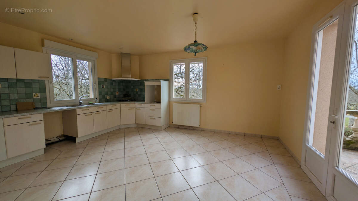 Maison à THEGRA