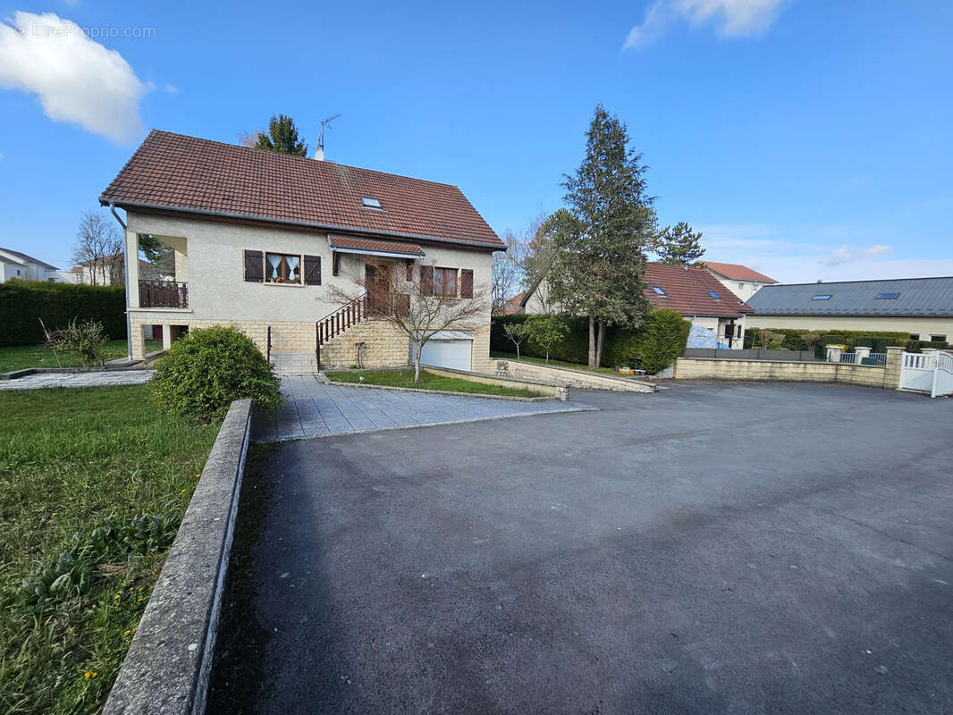 Maison à VALDAHON