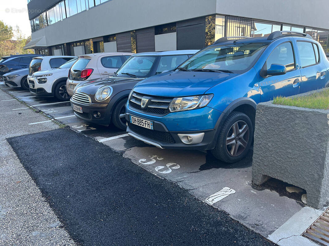 Autre à AIX-EN-PROVENCE