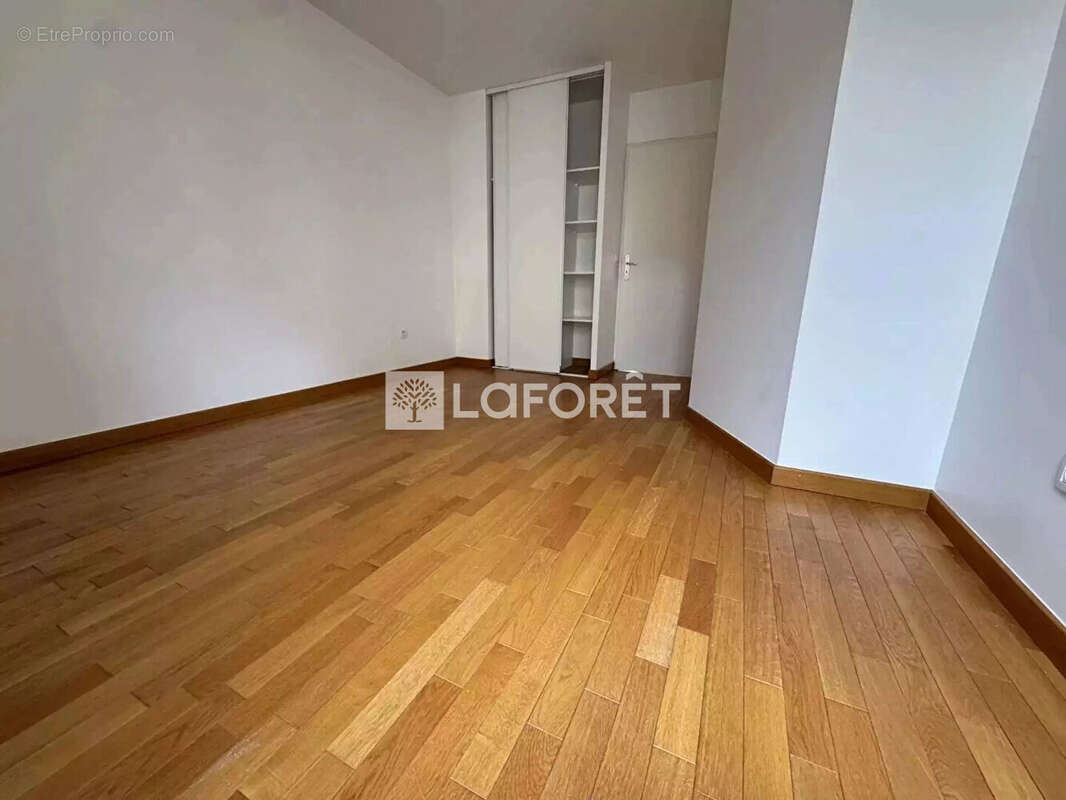 Appartement à CHENNEVIERES-SUR-MARNE