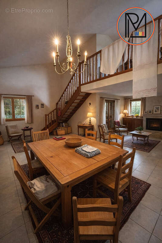 Maison à COMBAILLAUX