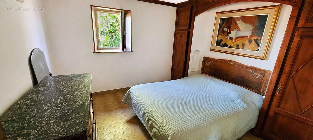Maison à TURENNE