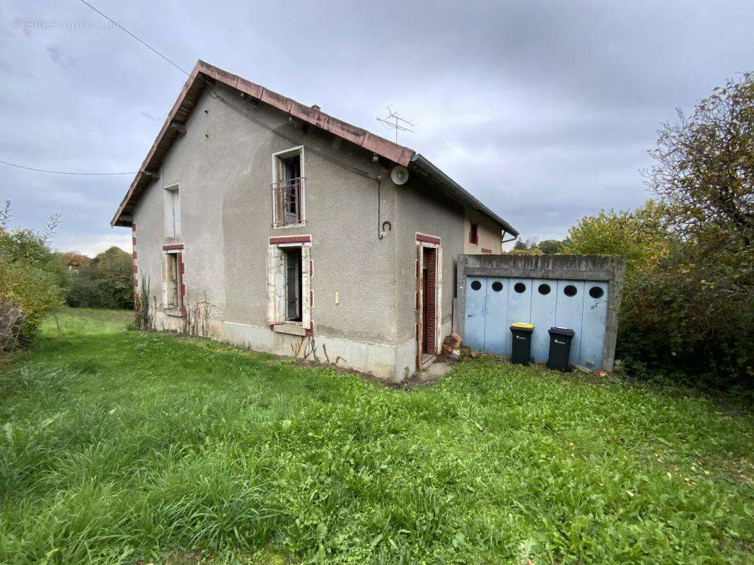 Maison à GENOUILLAC