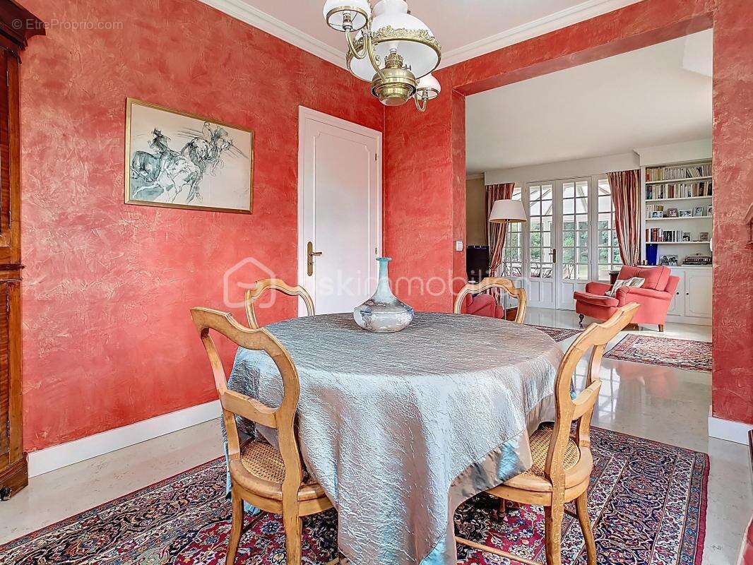 Maison à CHAMPS-SUR-MARNE