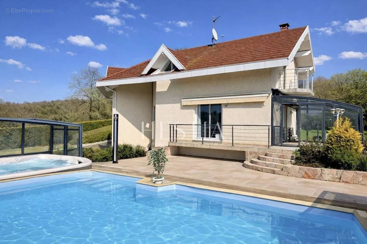 Maison à SAINT-MARTIN-BELLEVUE