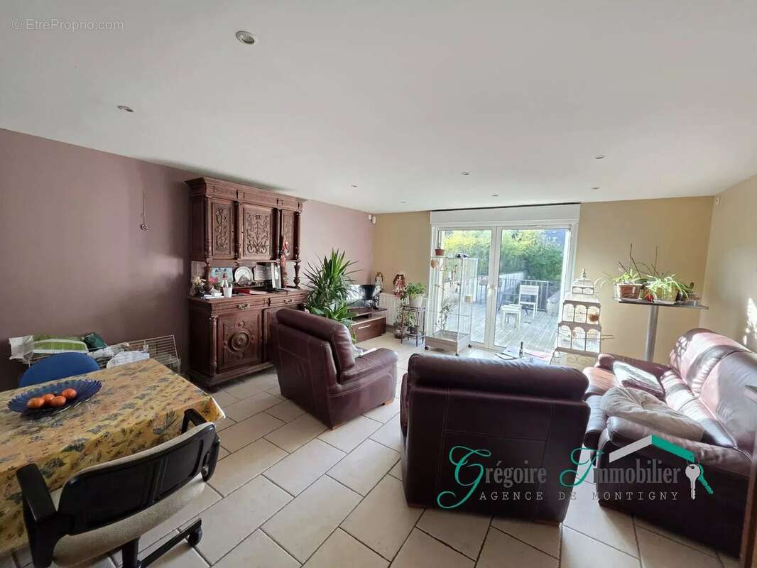 Maison à MONTIGNY-SUR-LOING