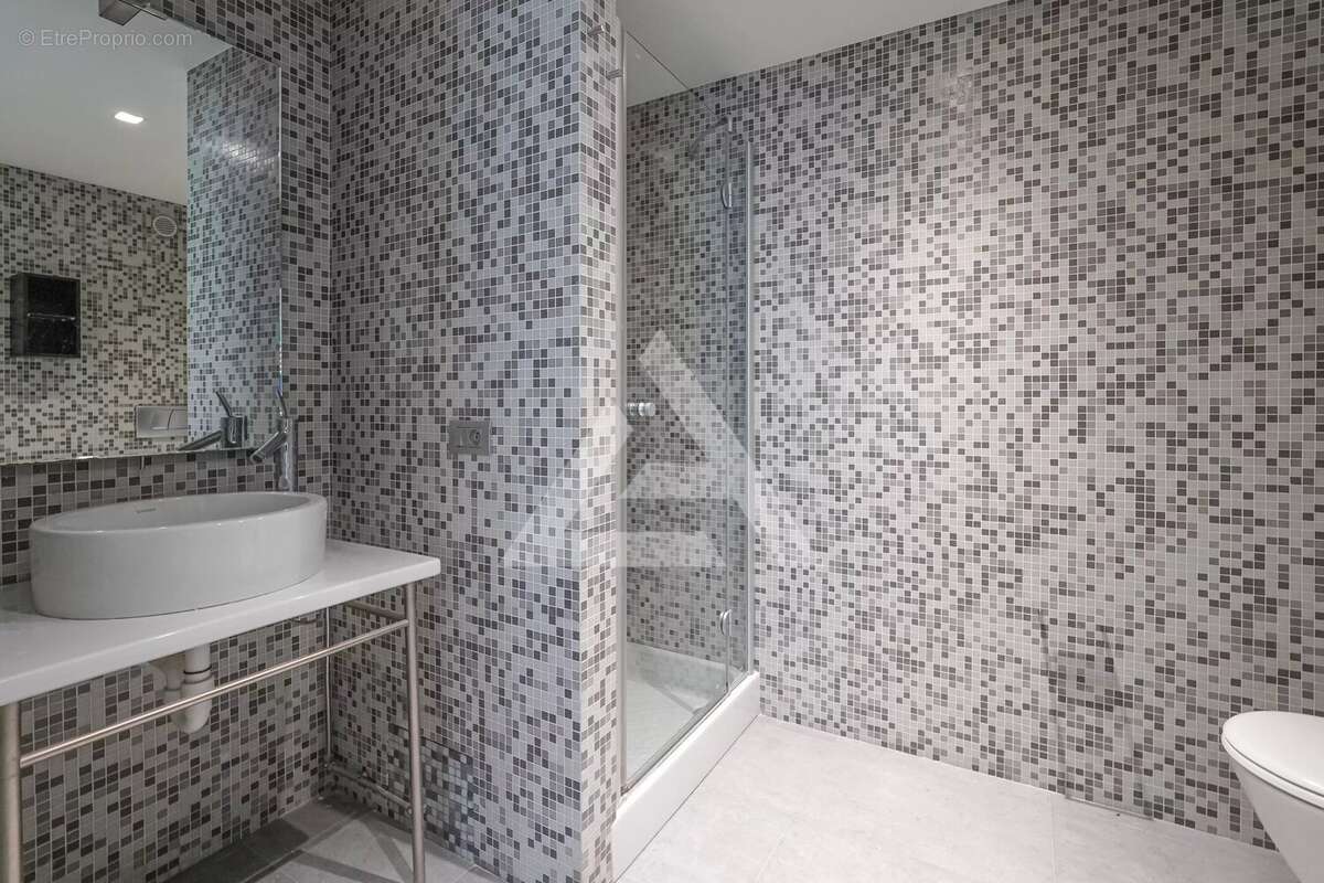 Appartement à ROQUEBRUNE-CAP-MARTIN