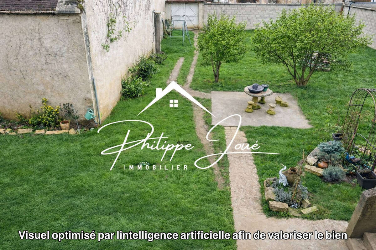 Maison à VILLENEUVE-L'ARCHEVEQUE