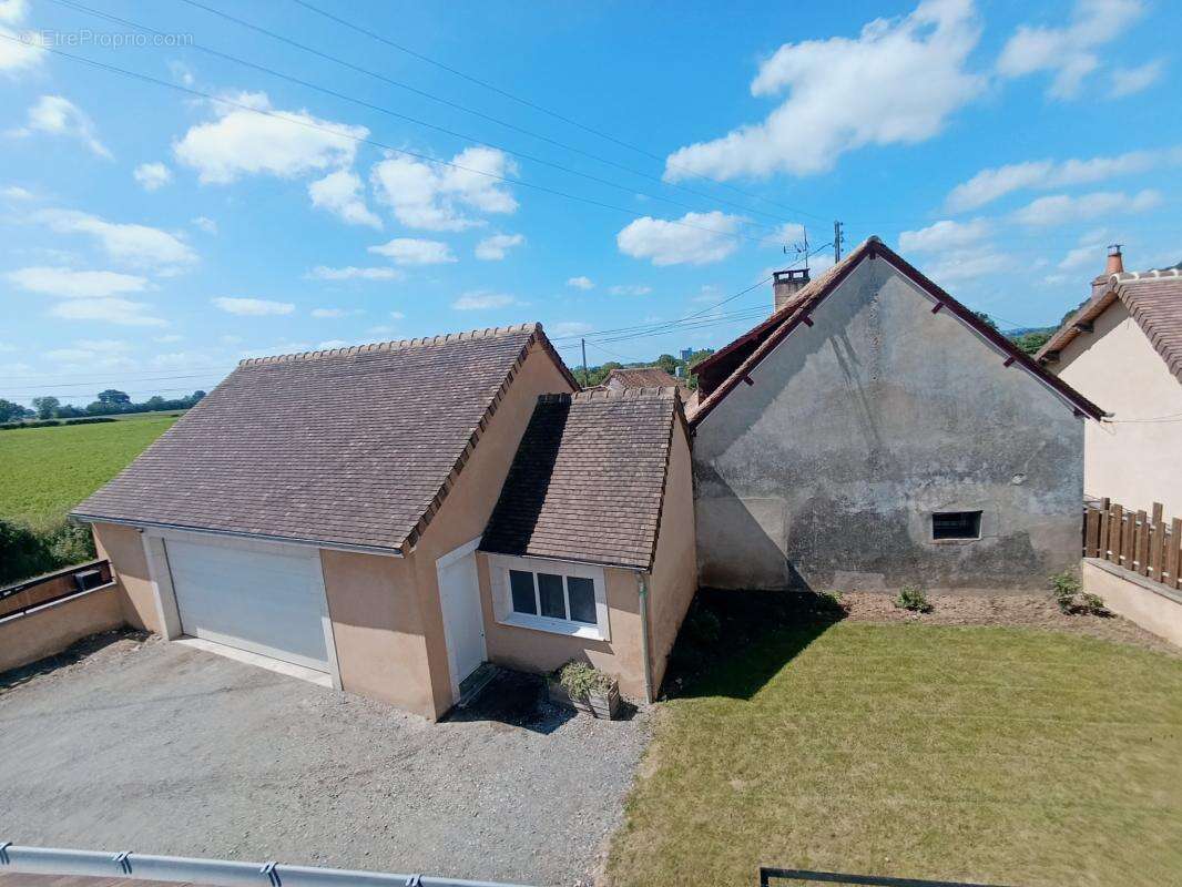 Maison à LOUE